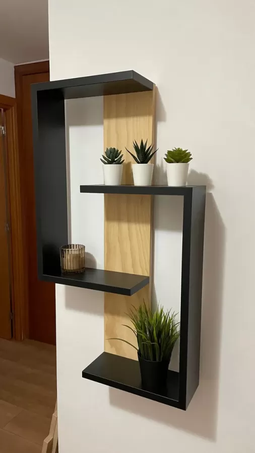 Repisa vertical decorativa